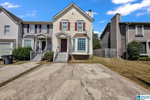 411 Jamestown Manor Dr, Gardendale, AL, 35071-2647 | Card Image