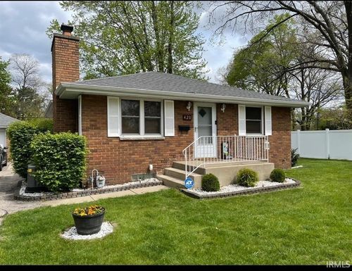 420 S 32nd Street, South Bend, IN, 46615-3055 | Card Image