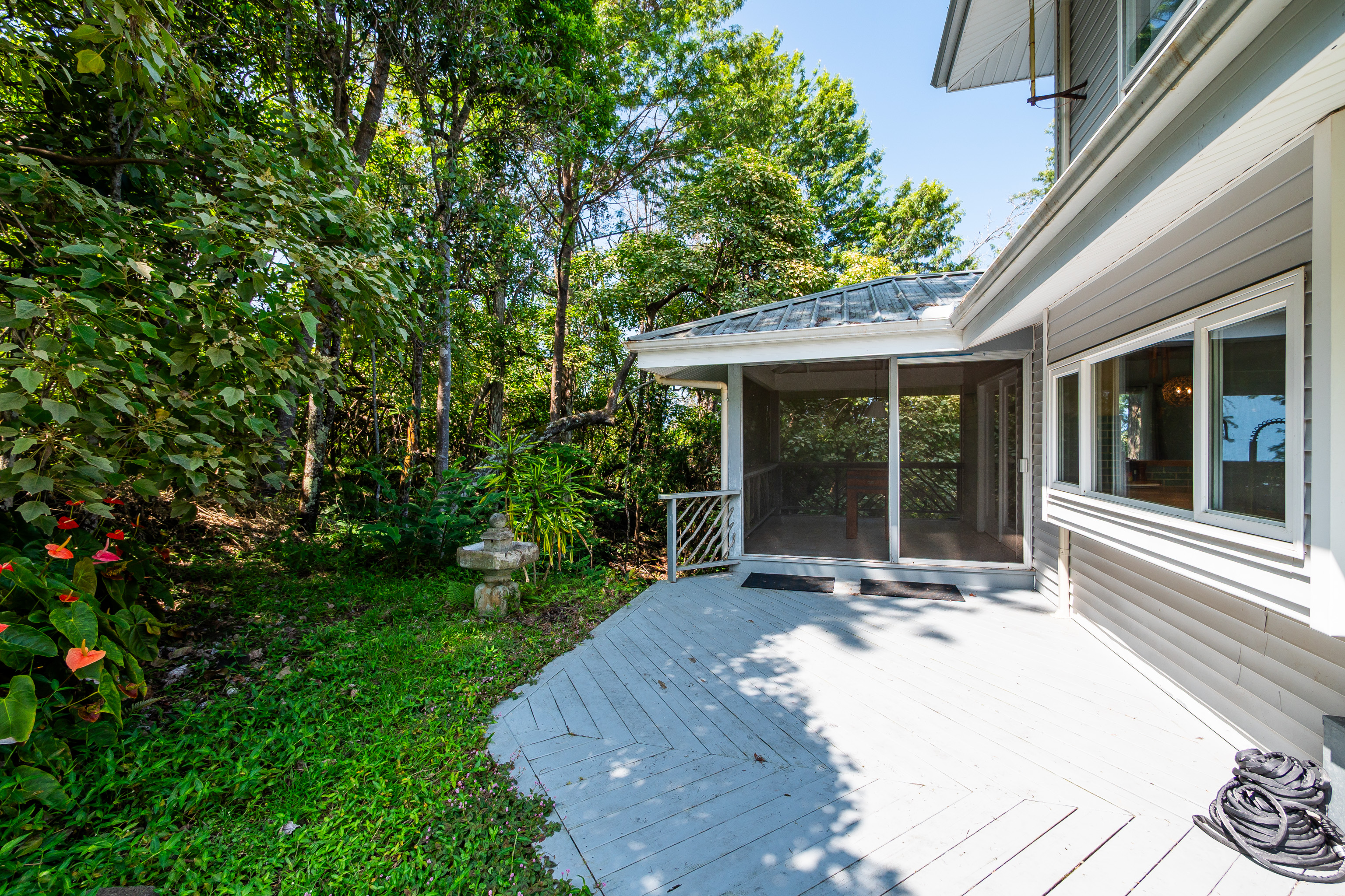 Residential in Captain Cook 2