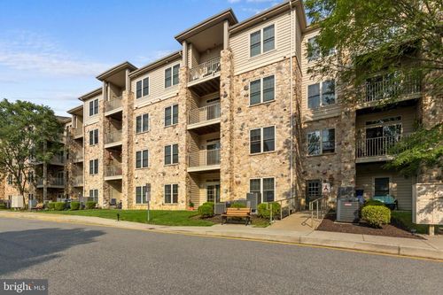 3107-3000 Fountainview Cir, NEWARK, DE, 19713-3874 | Card Image