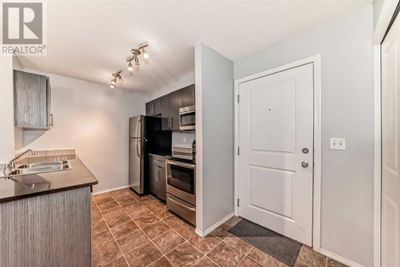 402 - 5 Saddlestone Way Ne, Condo with 2 bedrooms, 2 bathrooms and 1 parking in Calgary AB | Image 2