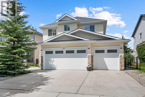 42 Drake Landing Dr, Okotoks, AB, T1S0B9 | Card Image