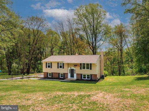 101 Laurelwood Dr, DOWNINGTOWN, PA, 19335-1349 | Card Image