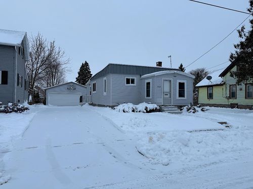 843 Bismarck Avenue, OSHKOSH, WI, 54902 | Card Image