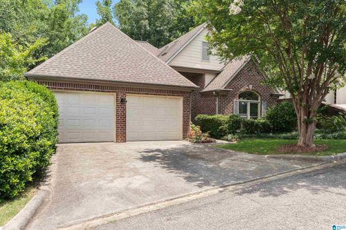 2241 Sterling Ridge Cir, VESTAVIA HILLS, AL, 35216-2577 | Card Image