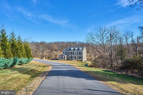 41019 Taylor Ridge Ln, Paeonian Springs, VA, 20129-1869 | Card Image