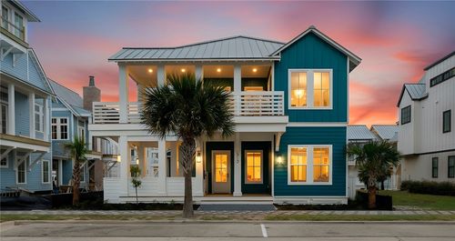 513 Sunrise Ave, Port Aransas, TX, 78373-4605 | Card Image