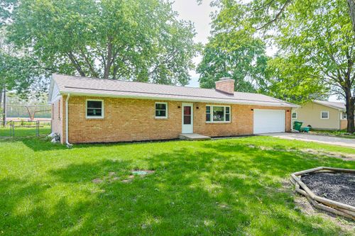 827 E Park Dr, Niles, MI, 49120-5031 | Card Image