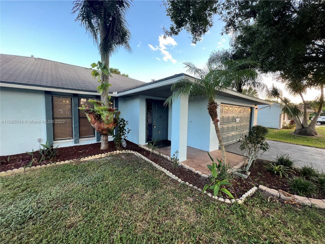 1921 Sw Hickock Ter, House other with 3 bedrooms, 2 bathrooms and null parking in Port St. Lucie FL | Image 69