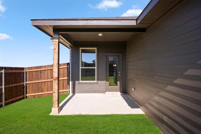 1905 Mohican Patio1 | Image 38