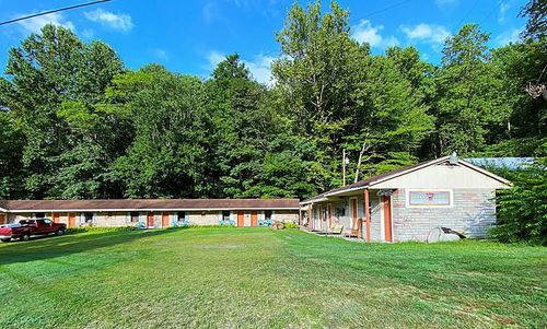 19853 W Us Highway 64, Murphy, NC, 28906-4338 | Card Image
