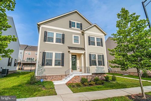 9563 Jefferson St, MANASSAS, VA, 20110-5632 | Card Image