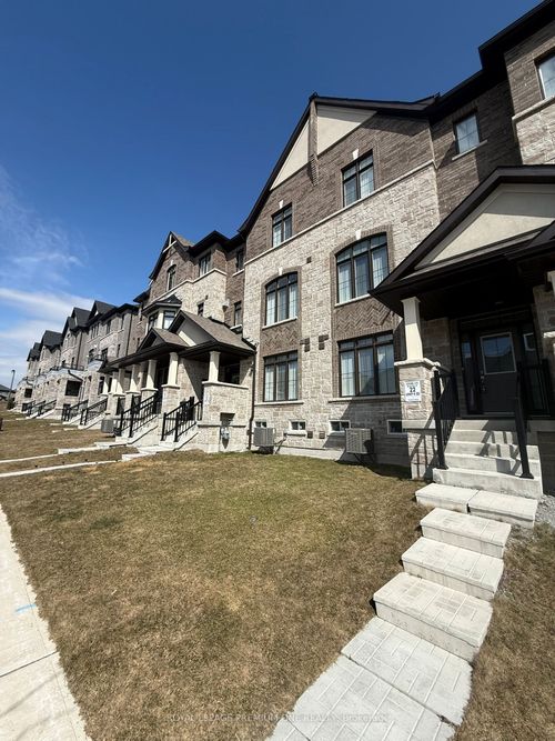 7 Verbena Street, East Gwillimbury, ON, L9N0T6 | Card Image