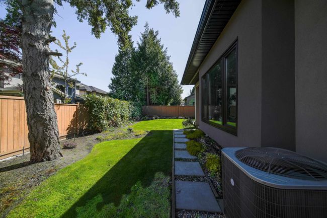 8860 Carmichael Street, House other with 5 bedrooms, 5 bathrooms and 4 parking in Richmond BC | Image 10