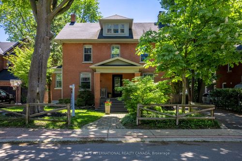 77 Catherine Ave, Aurora, ON, L4G1K6 | Card Image