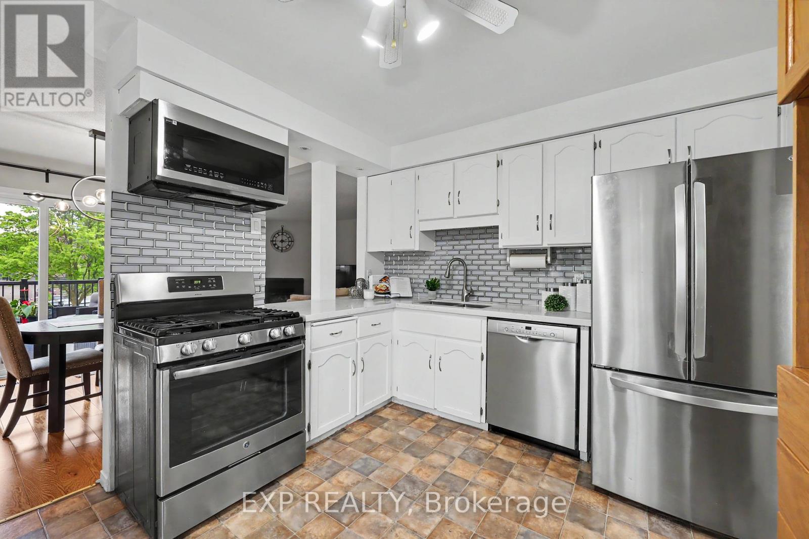 Residential in Hamilton (Fessenden) 3