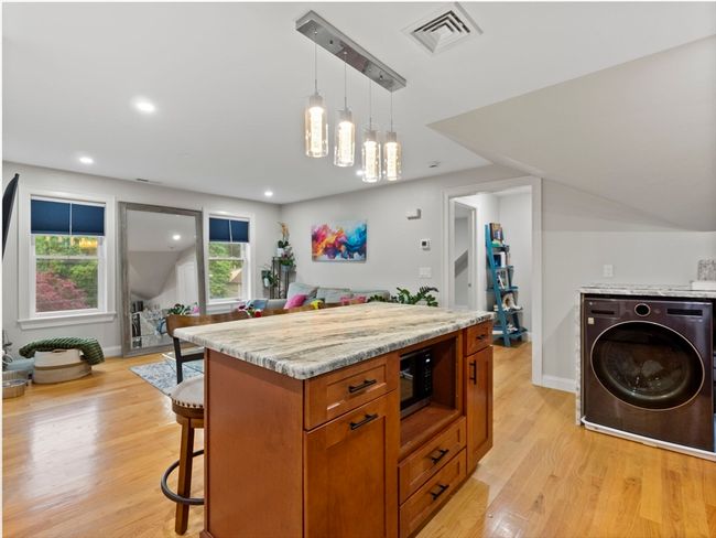 APT-3 - 6 Nelly St, Condo with 2 bedrooms, 1 bathrooms and 2 parking in Wakefield MA | Image 8