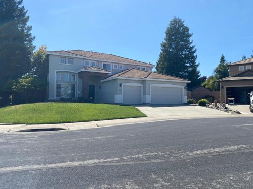 401 Mount Darwin Ct, Roseville, CA, 95747-7148 | Card Image