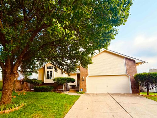 3737 Whispering Brook Ct, Wichita, KS, 67220-4412 | Card Image