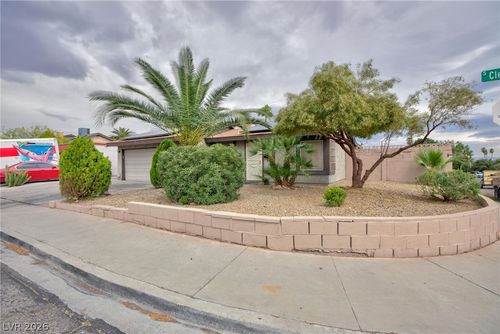 3946 Clear View Dr, Las Vegas, NV, 89121-4711 | Card Image