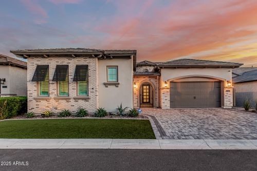 8127 E June St, Mesa, AZ, 85207-3268 | Card Image