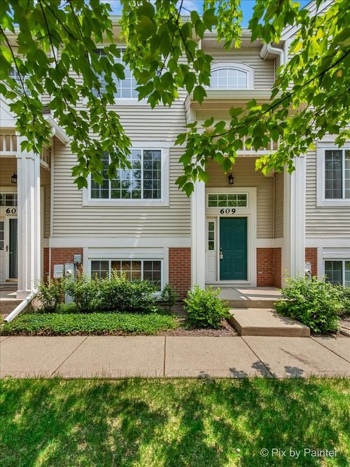 609 Cary Woods Cir, Cary, IL, 60013-2075 | Card Image