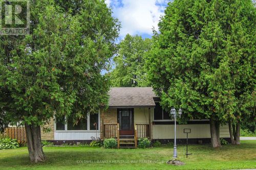 1 Pinewood Ave, Carleton Place, ON, K7C0S6 | Card Image