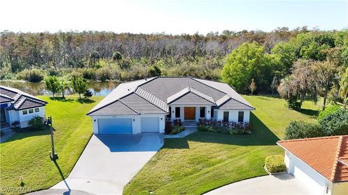 18355 Fairmont Dr, NAPLES, FL, 34114-8900 | Card Image