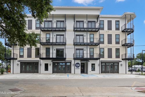 203-124 Court St, Bay Saint Louis, MS, 39520-4588 | Card Image