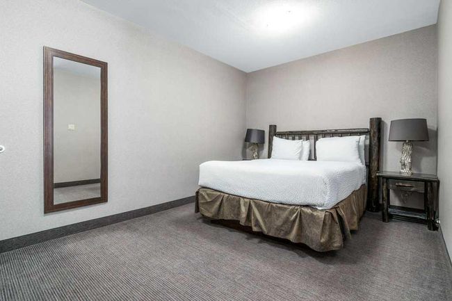 604-ANDAMP-605 - 401 4 St, Home with 2 bedrooms, 3 bathrooms and 2 parking in Elkwater AB | Image 24