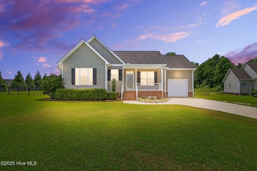 13 Herself Cir, Princeton, NC, 27569-8179 | Card Image