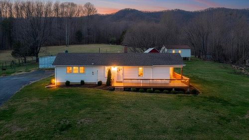 1006 Little Catawba Creek Rd, Troutville, VA, 24175-6143 | Card Image