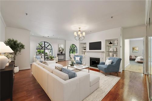 209-2865 Lenox Rd Ne, Atlanta, GA, 30324-2883 | Card Image