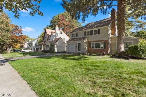 97 Mccosh Rd, Montclair, NJ, 07043-2103 | Card Image
