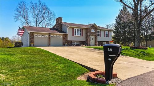 97 Woodland Acres Rd, Marietta, OH, 45750-6819 | Card Image