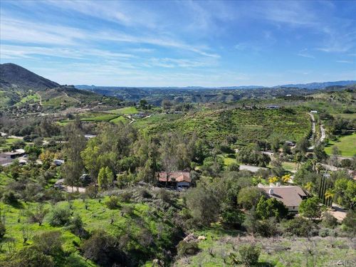 823 Rice Canyon Rd, Fallbrook, CA, 92028-8711 | Card Image