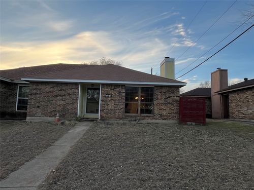 5504 Creekridge Dr, Arlington, TX, 76018-1824 | Card Image