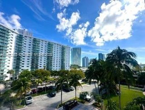 apt-414-19390 Collins Ave, Sunny Isles Beach, FL, 33160-2278 | Card Image