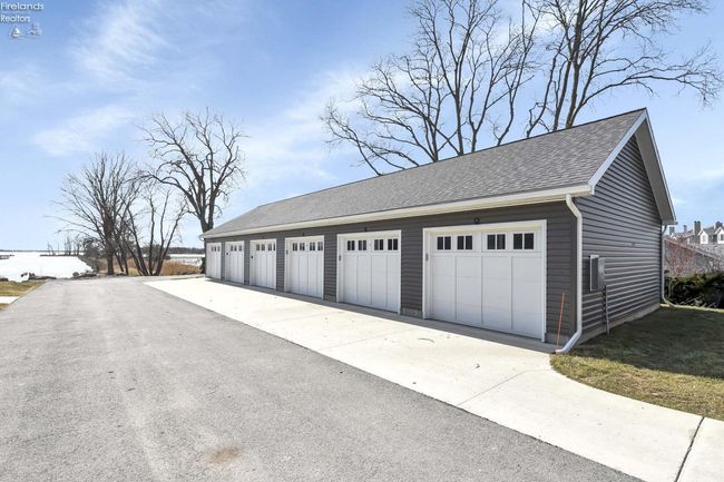 10850 E Bayshore Rd, House other with 3 bedrooms, 2 bathrooms and 1 parking in Marblehead OH | Image 39