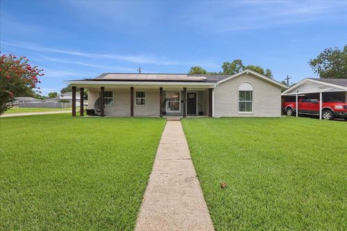 228 Avenue E, Nederland, TX, 77627-2334 | Card Image