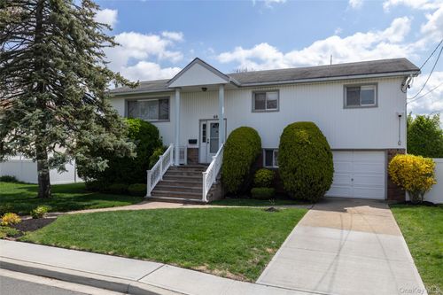 68 Madison Avenue, Hempstead, NY, 11558 | Card Image