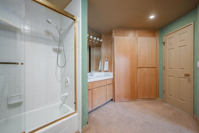 58-web-or-mls-1-16-25 19717 Mt Bachelor | Image 36