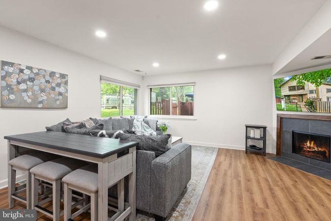 10627 Summer Oak Ct, Townhouse with 4 bedrooms, 3 bathrooms and null parking in BURKE VA | Image 13