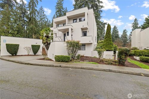 m210-17001 Inglewood Road Ne, Kenmore, WA, 98028 | Card Image