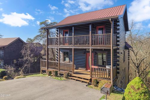 1551 Rainbow Ridge Rd, Sevierville, TN, 37862-3048 | Card Image