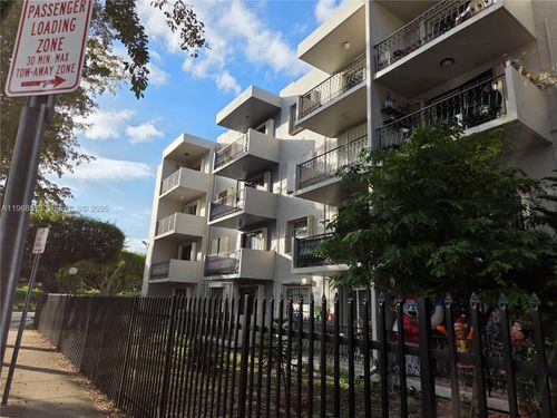 apt-304-3181 Sw 13th St, Miami, FL, 33145-1063 | Card Image