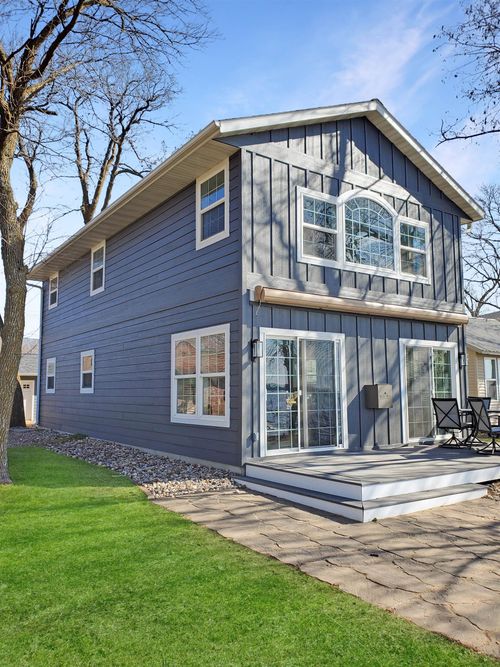 24781 Mcclelland Ln, Spirit Lake, IA, 51360-7504 | Card Image