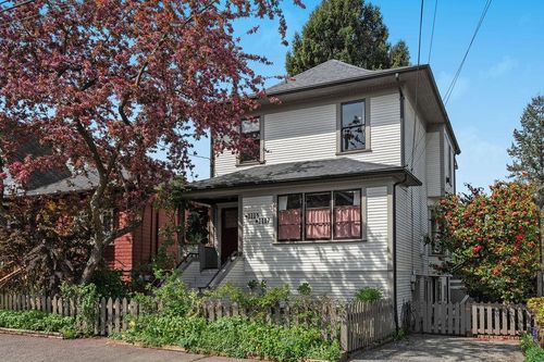 1117 Semlin Drive, Vancouver, BC, V5L4K3 | Card Image