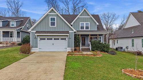 2819 Signal Farms Ln, Signal Mountain, TN, 37377-1784 | Card Image