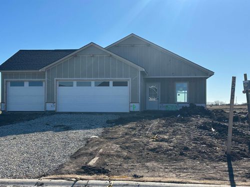 1570 N Emerald Valley Dr, Mulvane, KS, 67110-8625 | Card Image